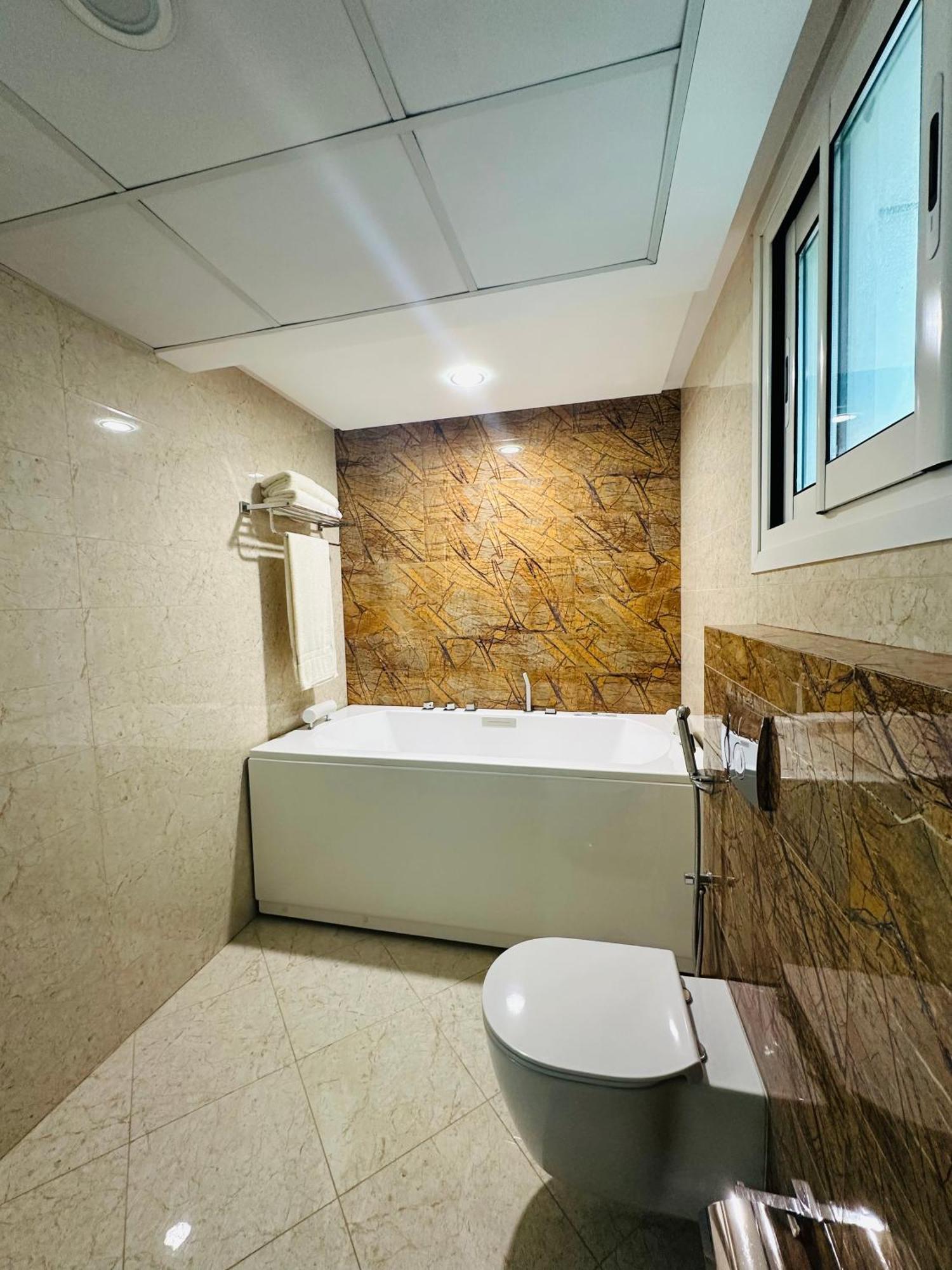 Saxophone Suites Muharraq Eksteriør bilde